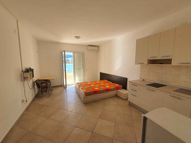 Dream Property: Whole Floor on the Seashore, Rafailovichi